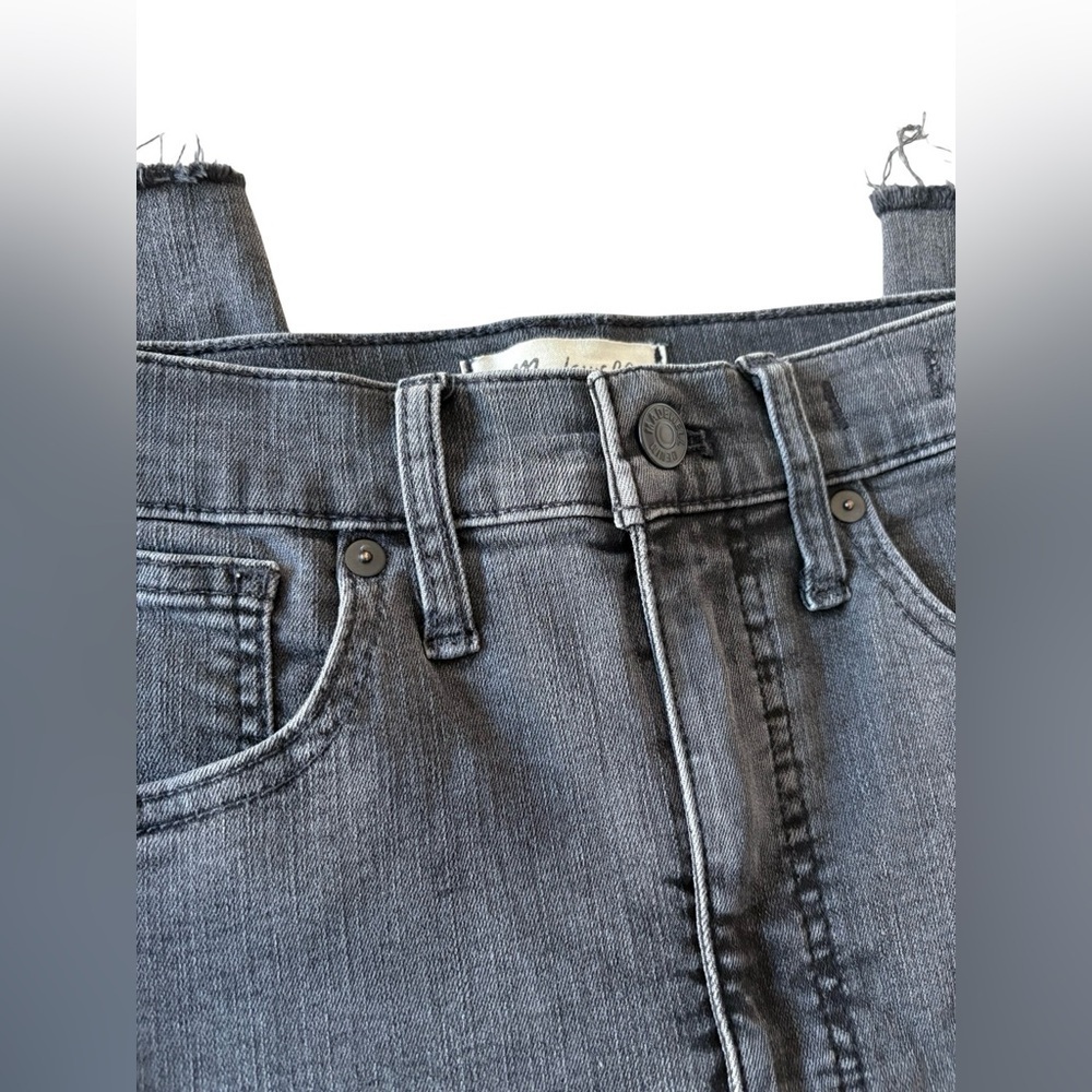 Madewell Stovepipe Jeans in Banberry Wash: Raw-Hem Edition | Size 29 - Picture 10 of 16